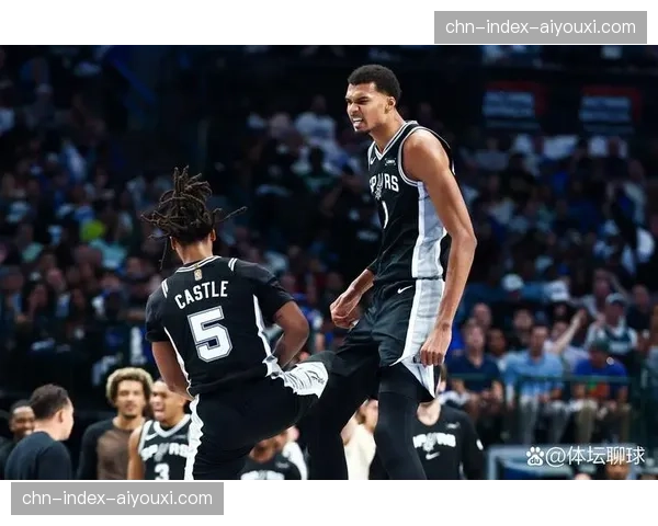 灰熊替补阵容贡献 肯纳德与琼斯提供稳定输出保持领先优势 灰熊替补阵容贡献 肯纳德与琼斯提供稳定输出保持领先优势